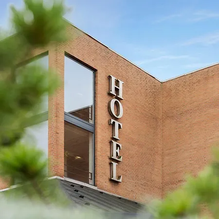 Western Hotel 4*