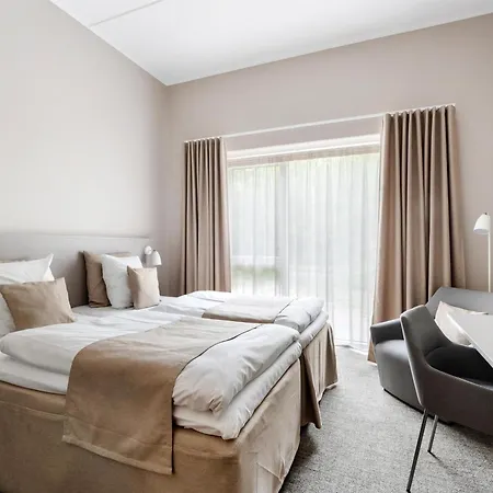 Western Hotel 4*